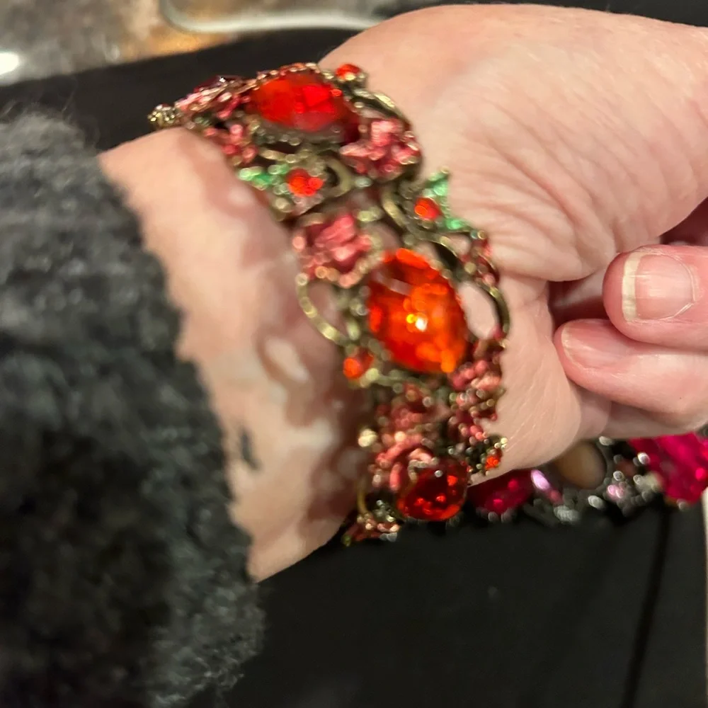 Red/gold jewel bracelets - Picture 8 of 8